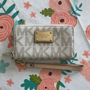 MICHAEL KORS WRISTLET